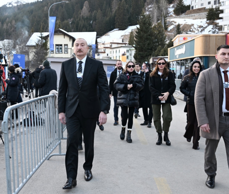 Prezident Davosda panel iclasda iştirak edib -