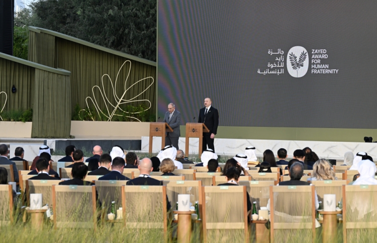 Əbu-Dabidə Prezident İlham Əliyevə mükafat təqdim olunub -