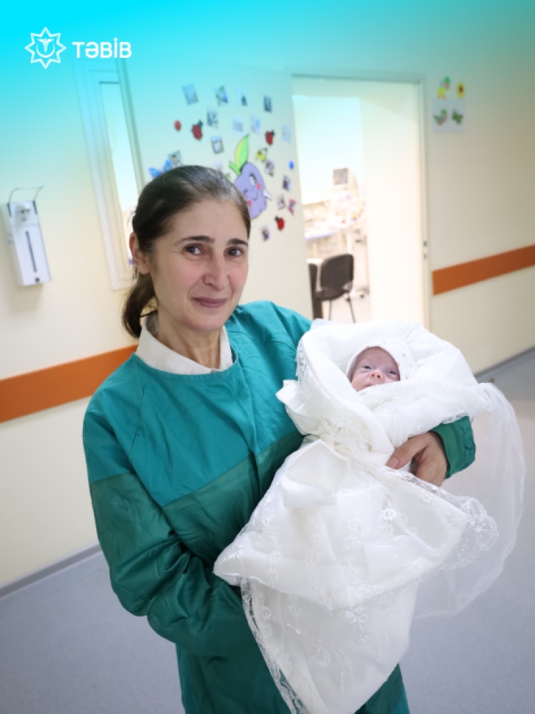 Azərbaycanda 540 qram çəki ilə dünyaya gələn körpənin həyatı xilas edilib