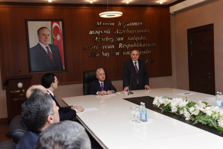 Nəsiminin yeni icra başçısı kollektivə təqdim olunub