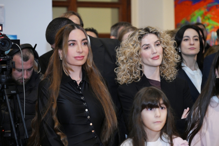 Tiranada MAMA “Ana təbiət” beynəlxalq incəsənət sərgisi açılıb -