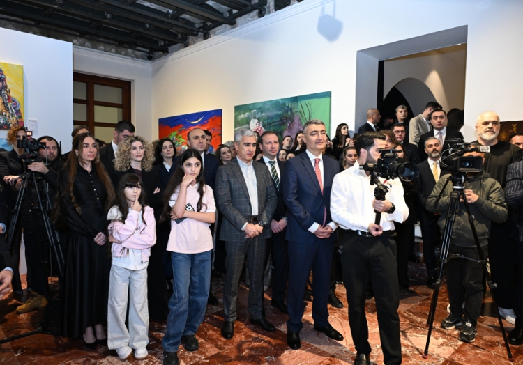 Tiranada MAMA “Ana təbiət” beynəlxalq incəsənət sərgisi açılıb -