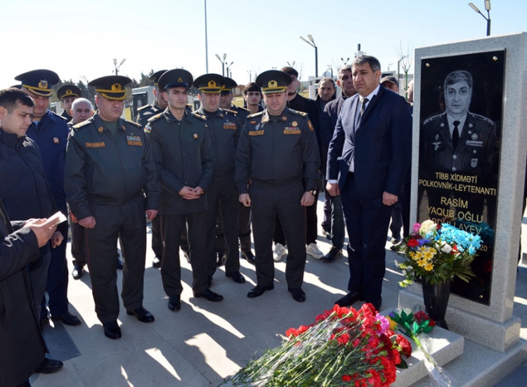 Şəhid həkimin xatirəsi yad edilib