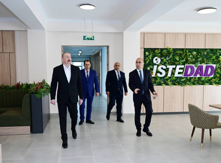 Prezident Lənkərana gedib