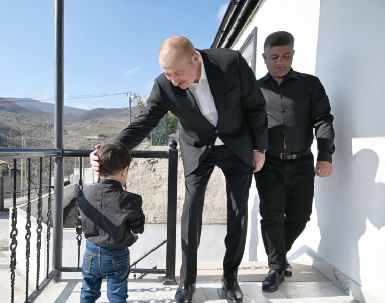 Prezident və xanımı Xocalıda –