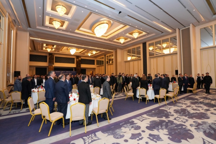 İstanbulda azərbaycanlılar üçün iftar süfrəsi açılıb -