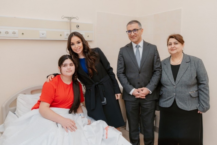 Leyla Əliyeva Pediatriya Mərkəzinin Uşaq Klinik Xəstəxanasını ziyarət edib