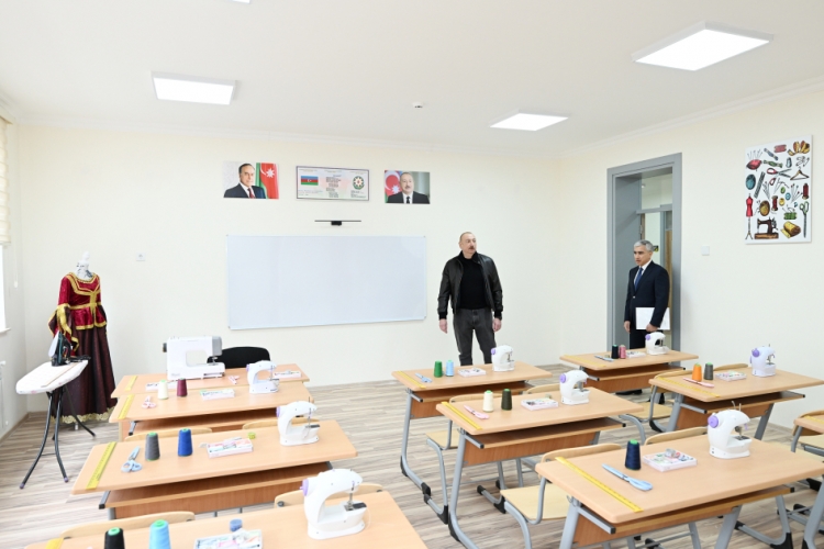 İlham Əliyev Şamaxı Avropa liseyinin yeni binasının açılışında iştirak edib