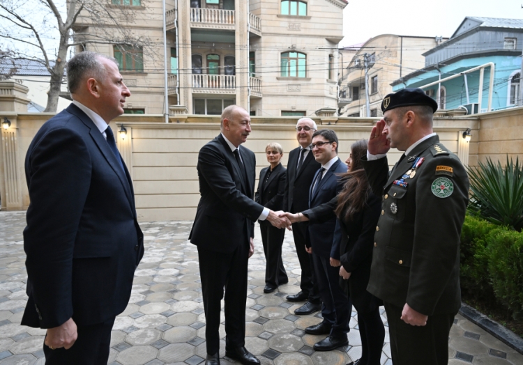 İlham Əliyev Gürcüstanın Azərbaycandakı səfirliyində olub -