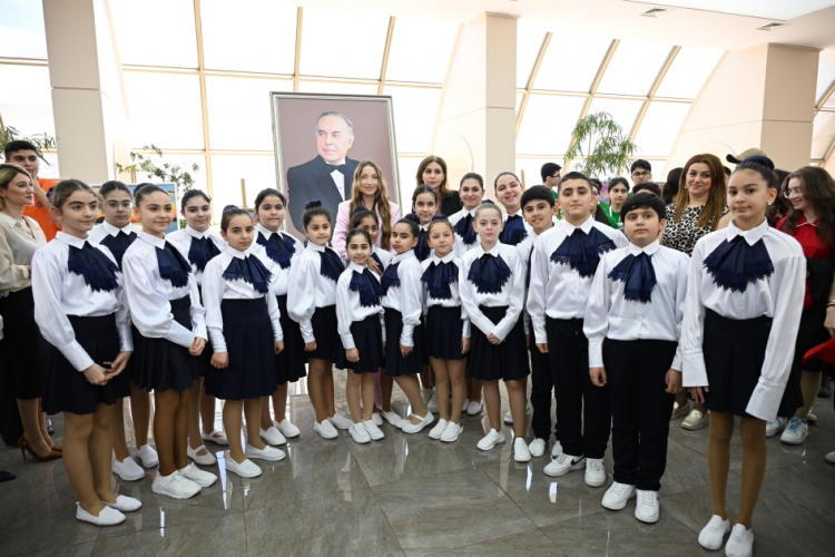 Alena Əliyeva olimpiada yarışını izlədi –
