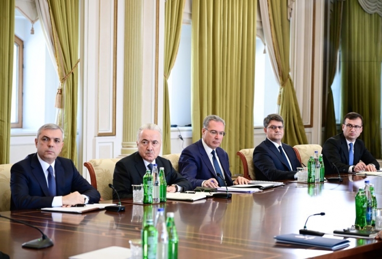 Prezident müşavirə keçirib –