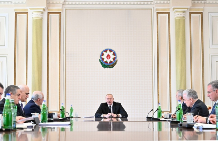 Prezident müşavirə keçirib –