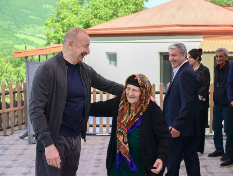 Prezident İlham Əliyev Şuşaya gedib -