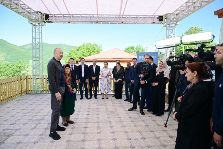 Prezident İlham Əliyev Şuşaya gedib -