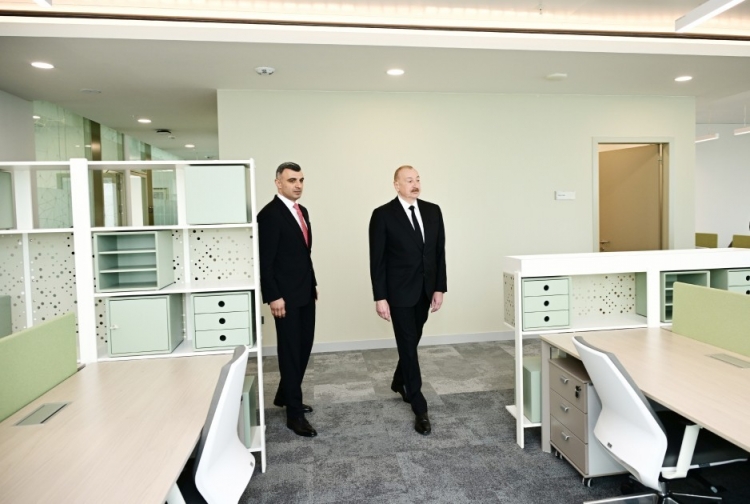 Prezident Mərkəzi Bankın yeni binasının açılışında iştirak edib -