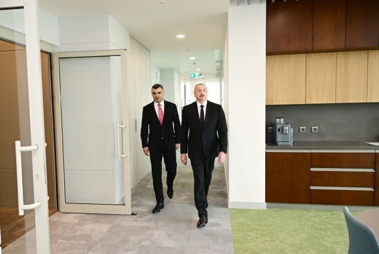 Prezident Mərkəzi Bankın yeni binasının açılışında iştirak edib -