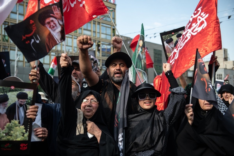 "Biz sənin yanına gəlirik!" – İran Xameneyi ilə vidalaşdı -