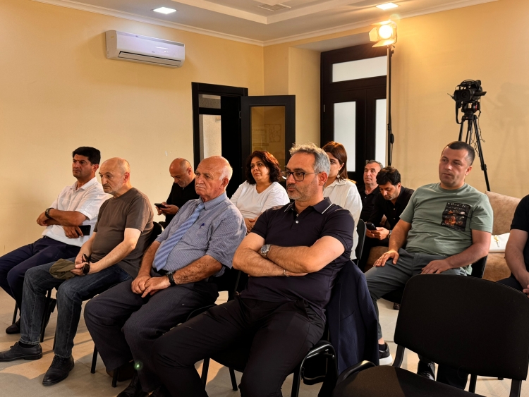 AJB bölgə jurnalistləri ilə görüşlərə başladı -